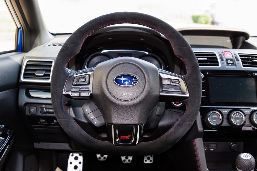 Панель приборов Subaru WRX STI Final Edition 2018 года  (GER) (фото 5 из 5)